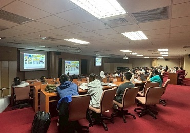 教育訓練簡報解說圖片